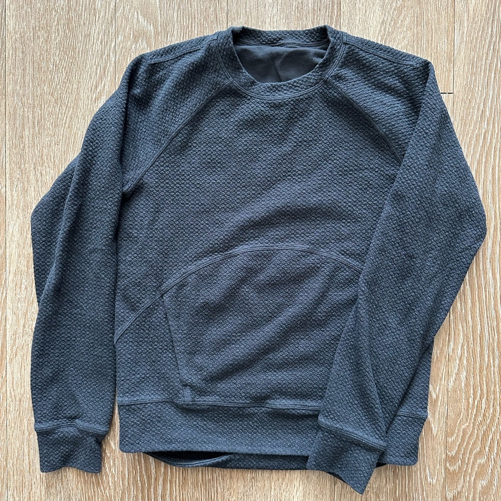 Lululemon sweatshirt